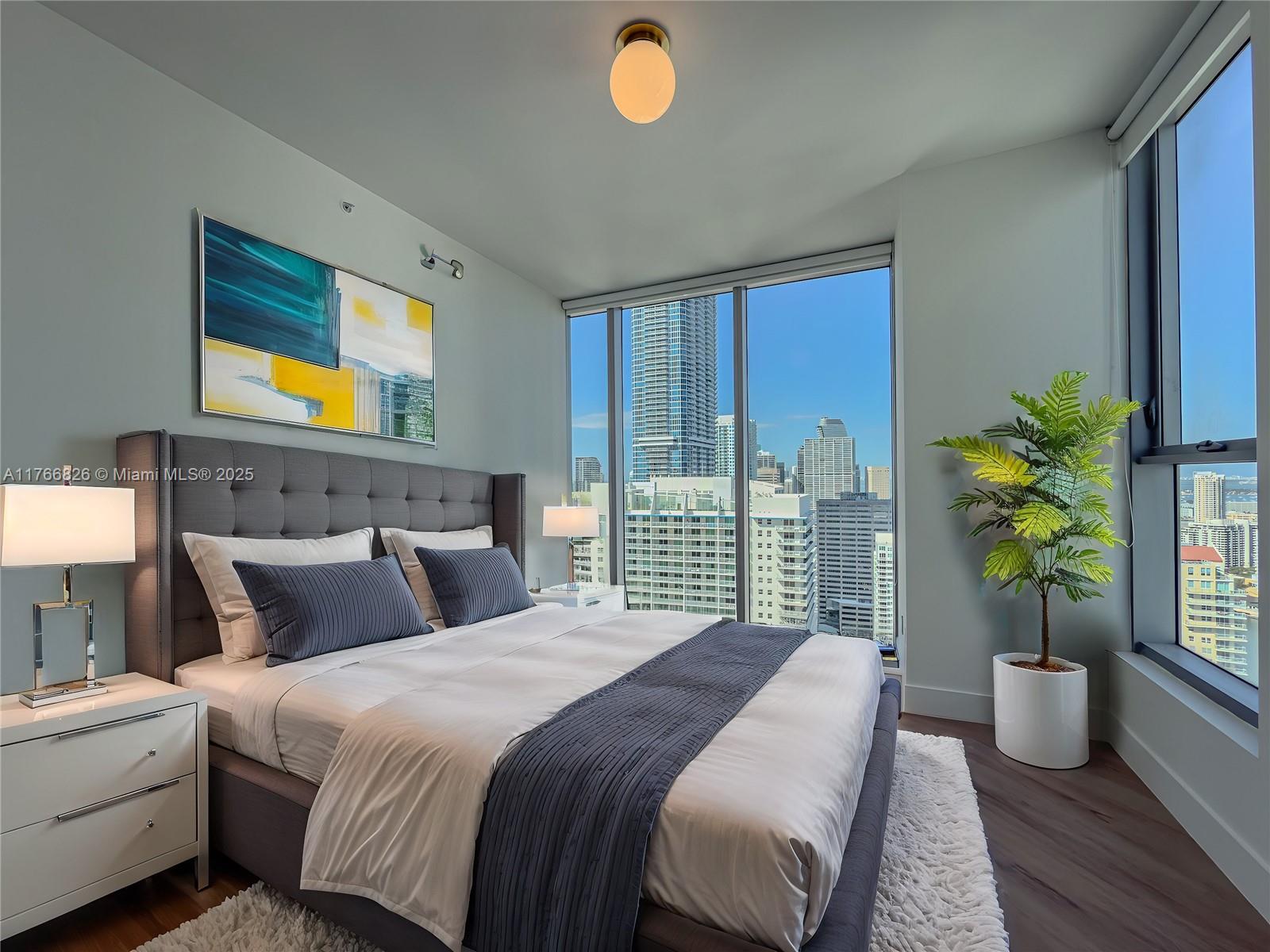 1300 Brickell Bay Dr #4204, Miami FL 33131