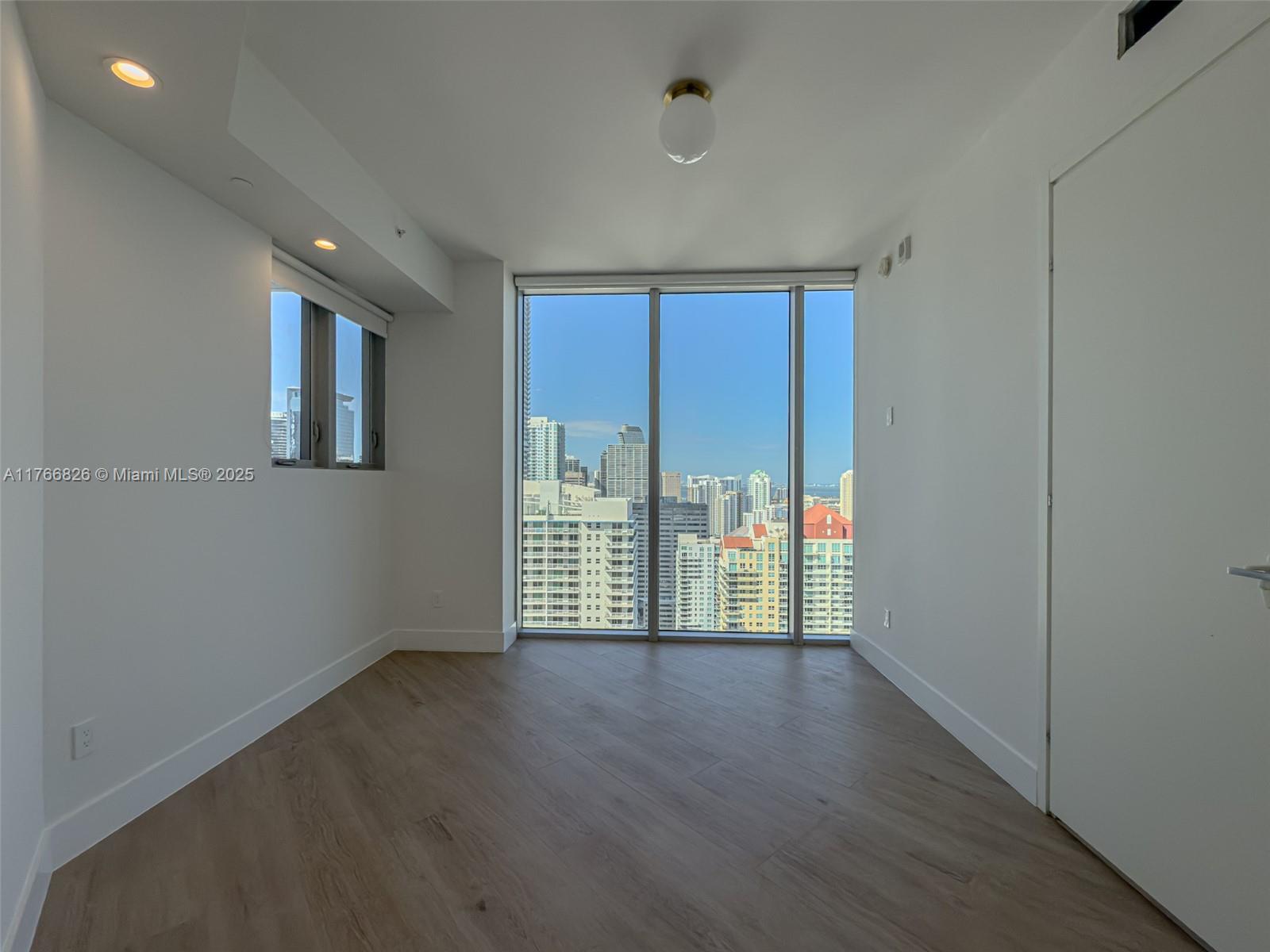 1300 Brickell Bay Dr #4204, Miami FL 33131
