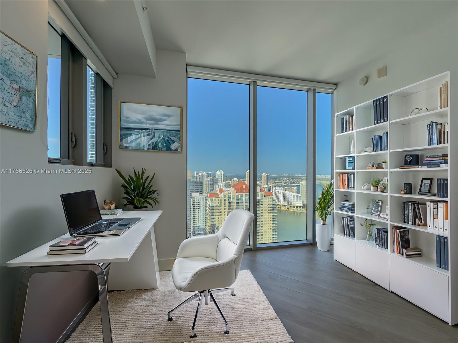 1300 Brickell Bay Dr #4204, Miami FL 33131