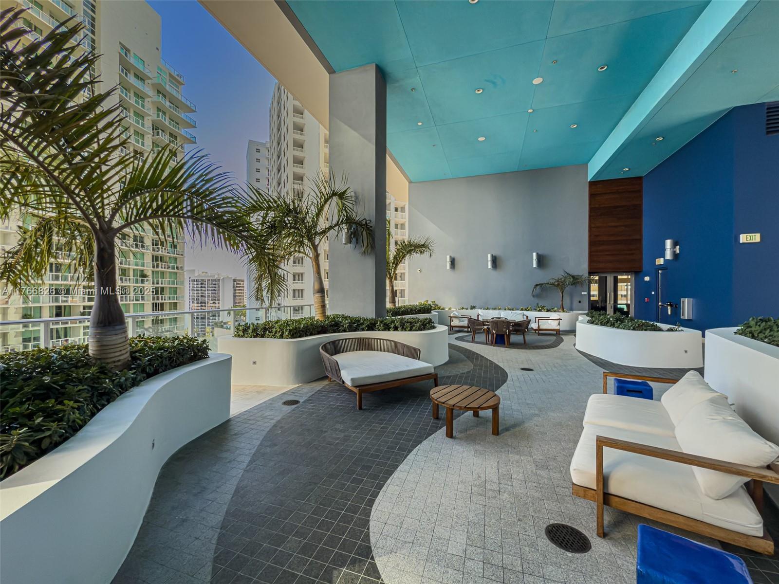 1300 Brickell Bay Dr #4204, Miami FL 33131