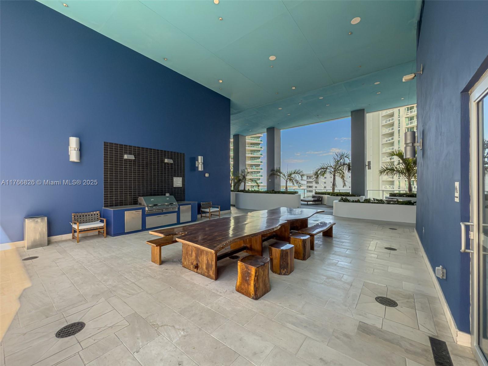 1300 Brickell Bay Dr #4204, Miami FL 33131