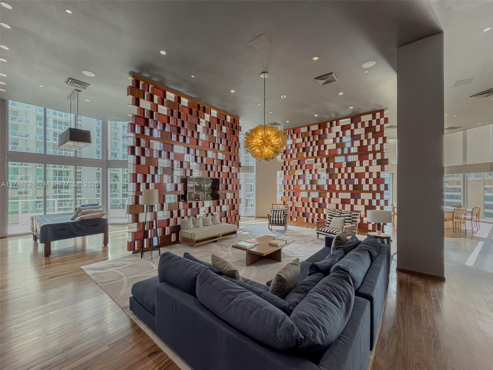 1300 Brickell Bay Dr #4204, Miami FL 33131