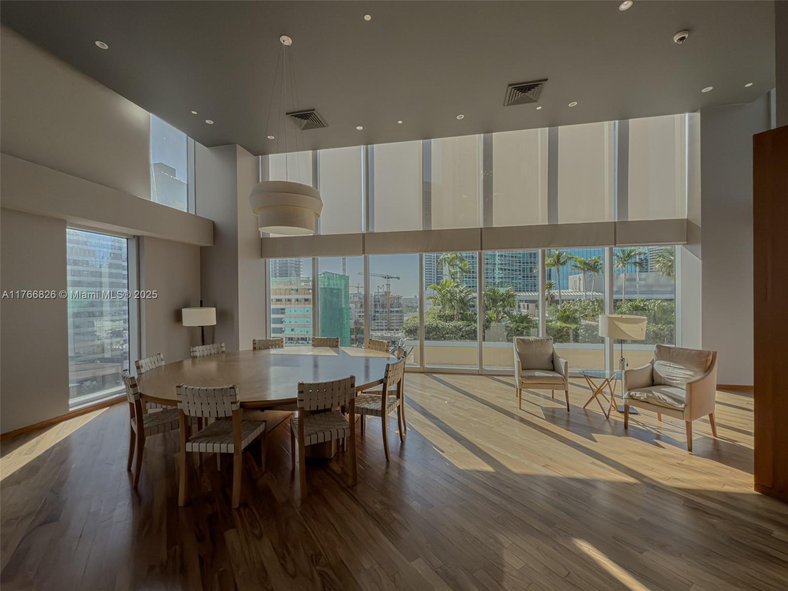 1300 Brickell Bay Dr #4204, Miami FL 33131