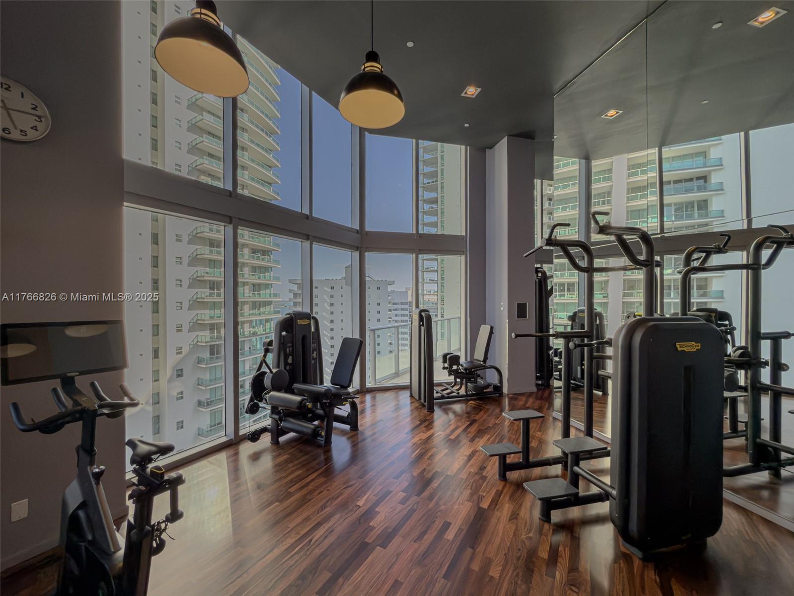 1300 Brickell Bay Dr #4204, Miami FL 33131