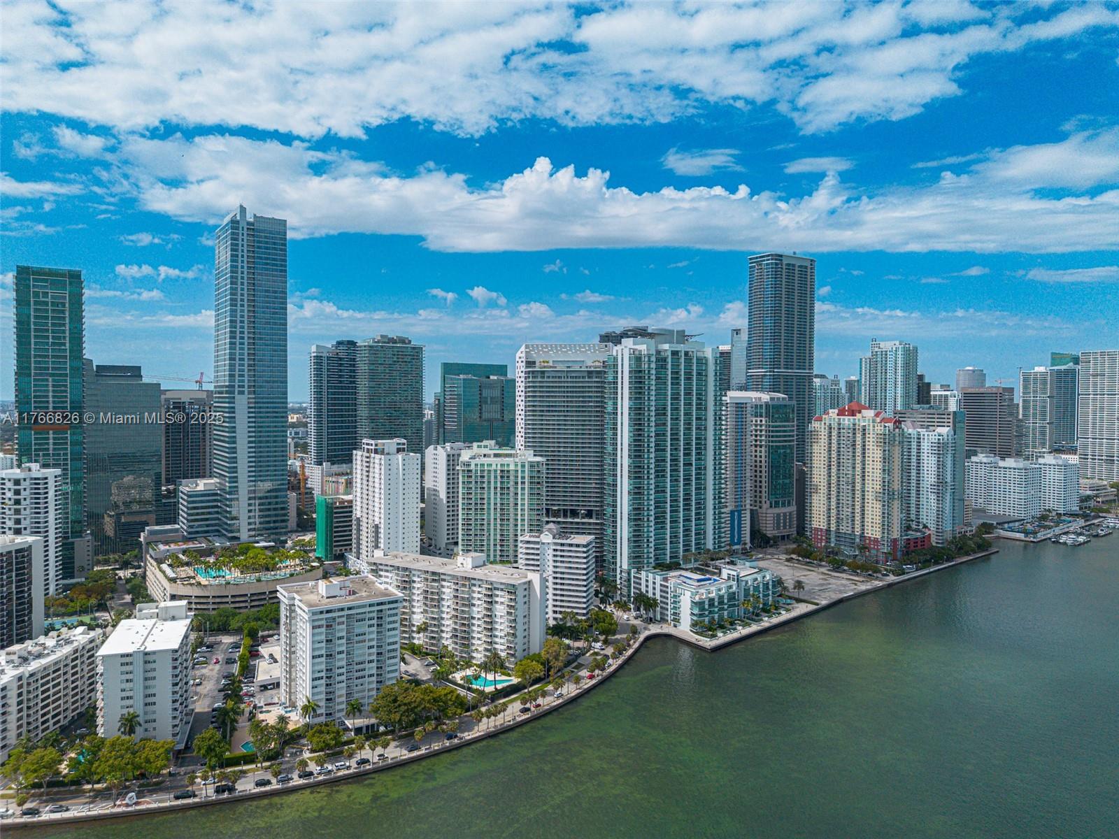 1300 Brickell Bay Dr #4204, Miami FL 33131