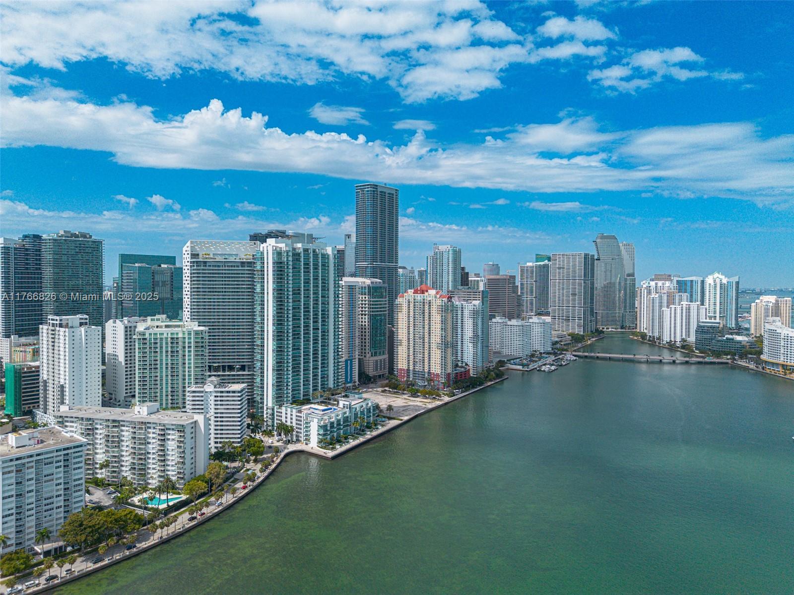 1300 Brickell Bay Dr #4204, Miami FL 33131