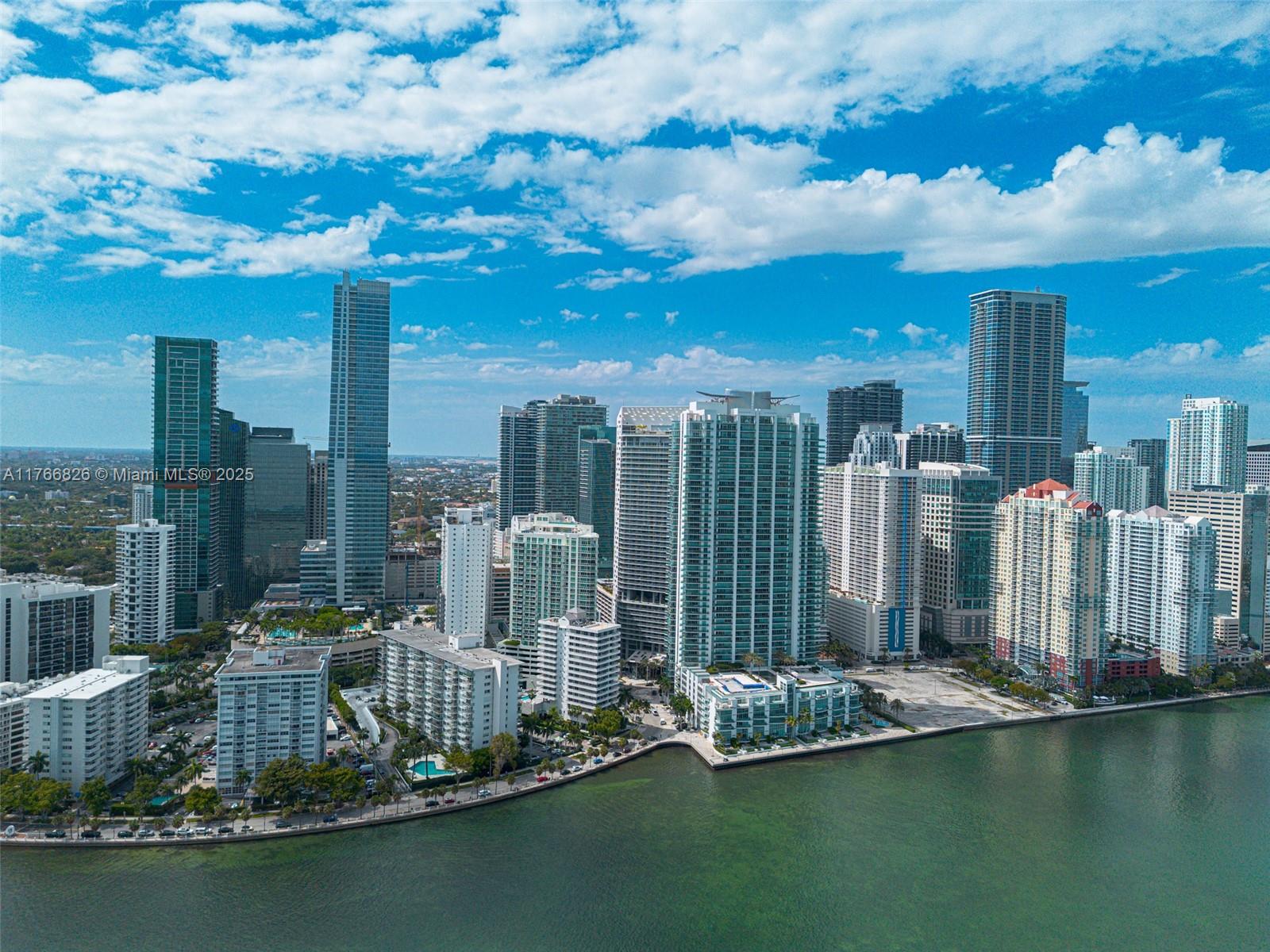 1300 Brickell Bay Dr #4204, Miami FL 33131