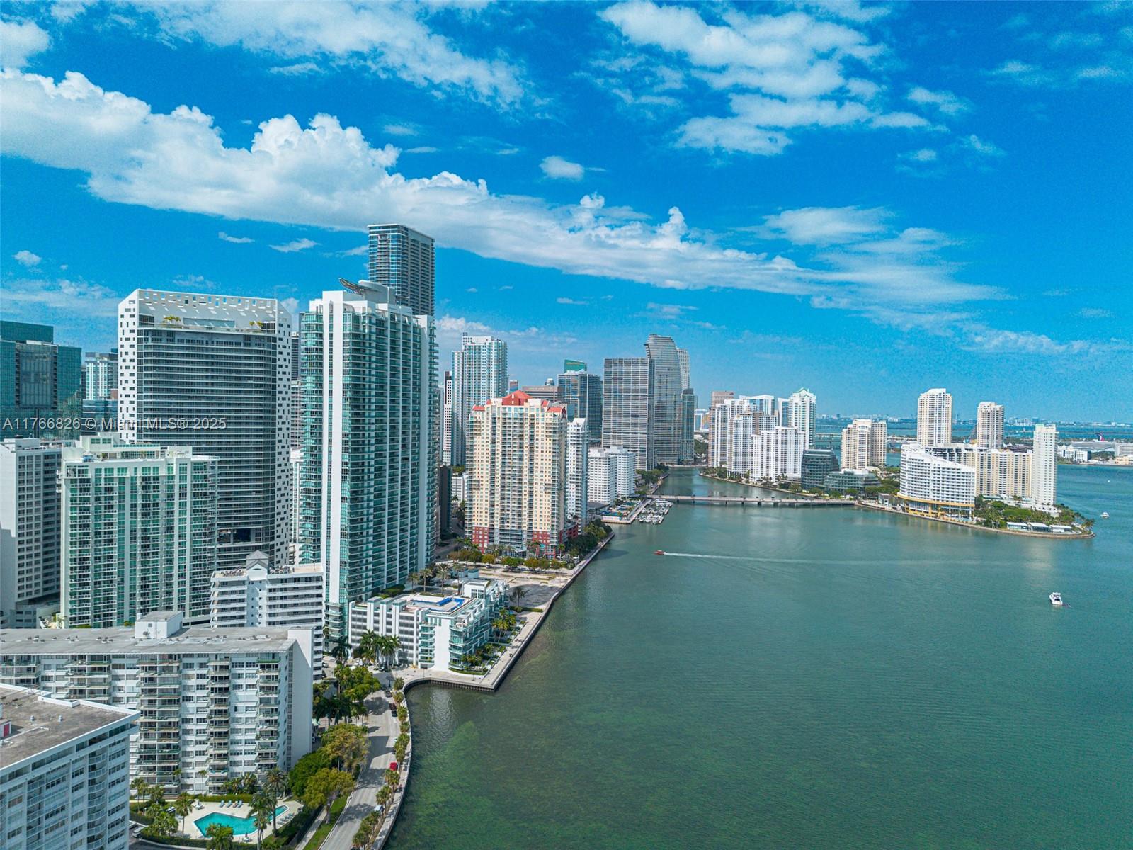 1300 Brickell Bay Dr #4204, Miami FL 33131