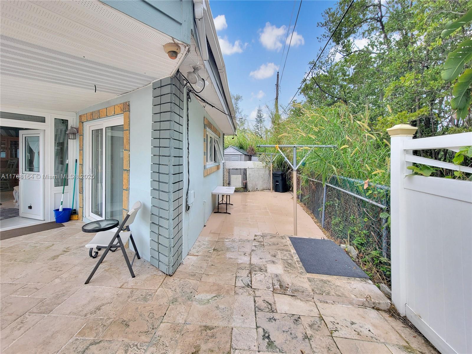 2455 NE 137th St, North Miami Beach, Florida image 16