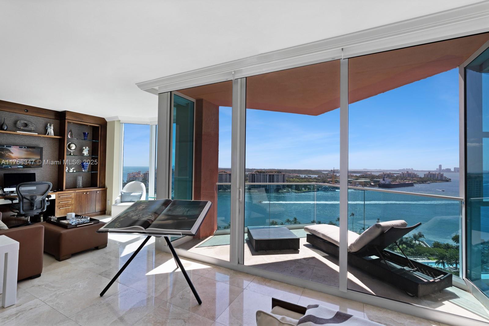 300 S Pointe Dr #1902, Miami Beach FL 33139