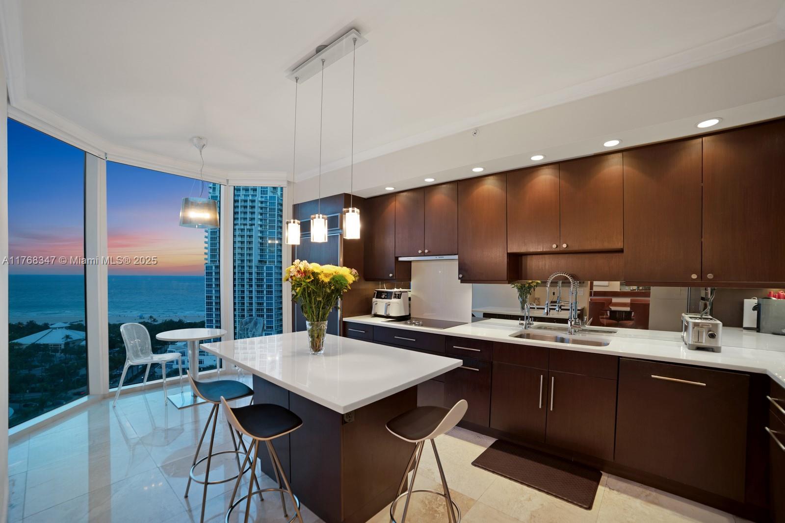 300 S Pointe Dr #1902, Miami Beach FL 33139