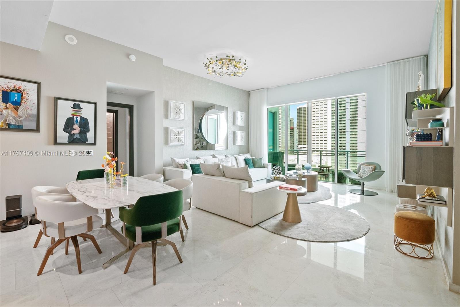 Apartamento à Venda em Miami, FL