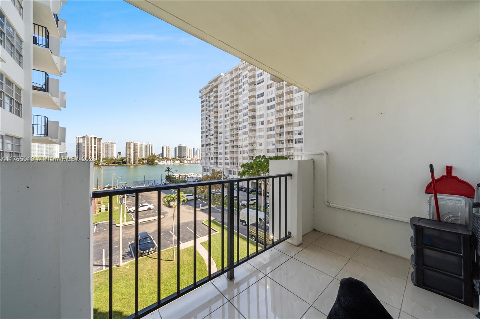 2750 NE 183rd St #401, Aventura, Florida image 18