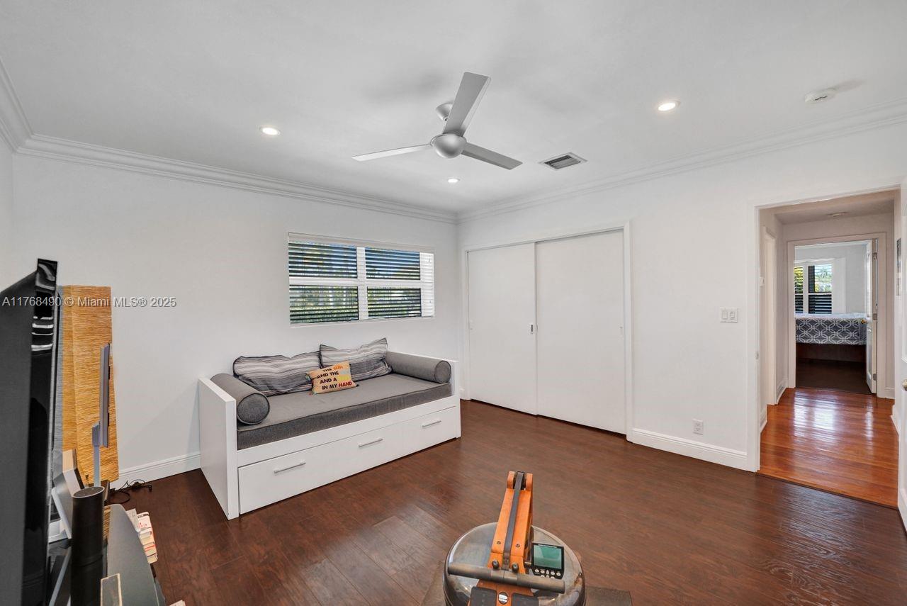Listing Photo 13