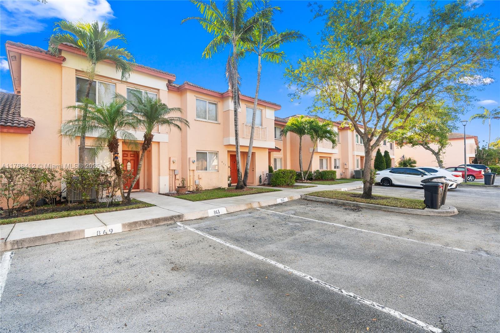 863 NW 208th Ter #863, Pembroke Pines, Florida image 4