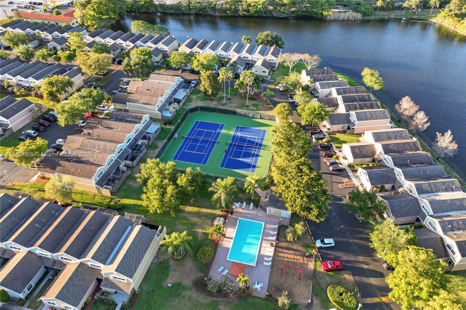 12261 NW 15th St, Pembroke Pines, Florida image 47