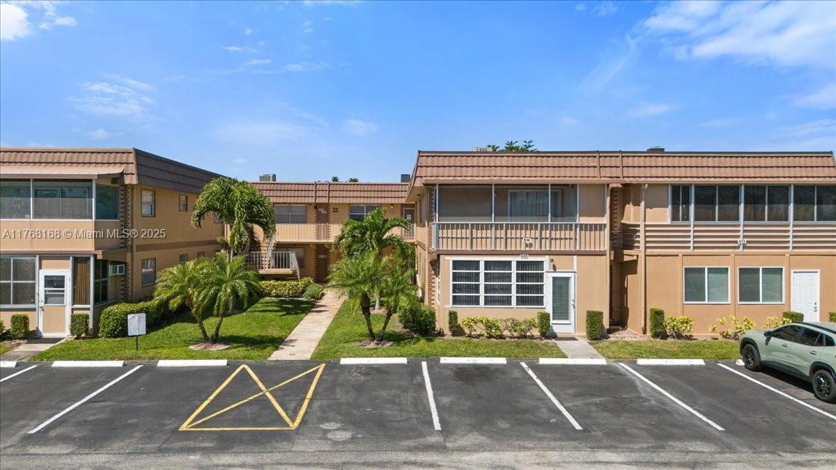 590 Brittany M #590, Delray Beach, Florida image 28