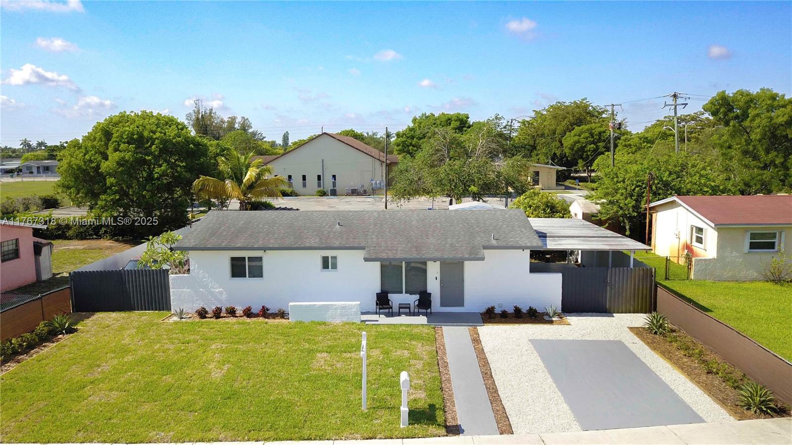 2980 NW 208th Ter, Miami Gardens, Florida image 2
