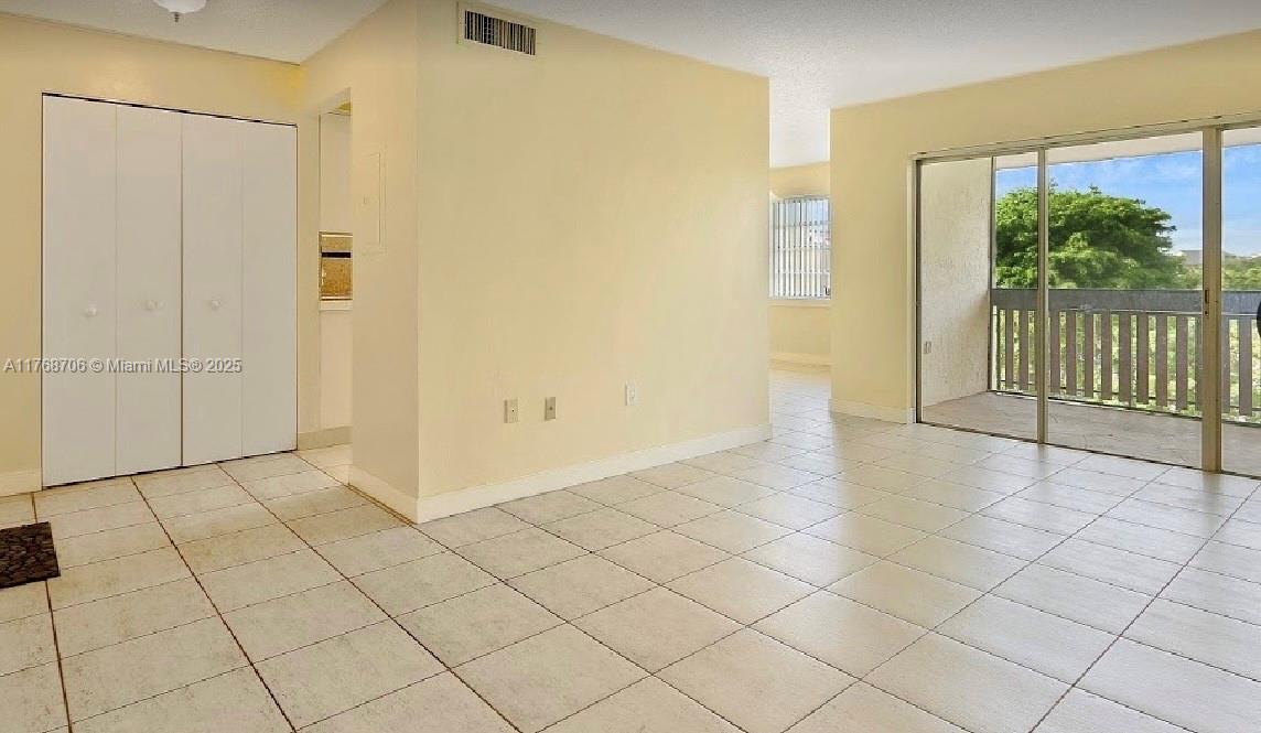 10651 SW 108th Ave #4B, Miami, Florida image 5