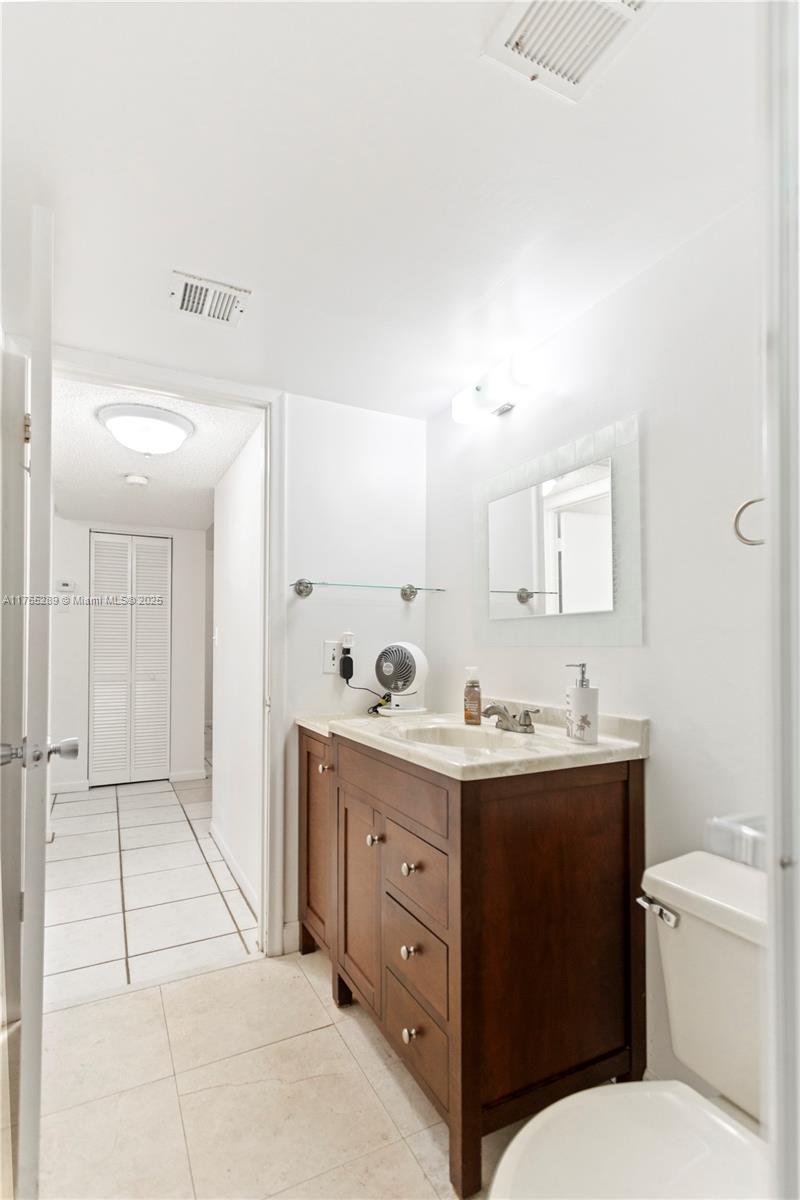 174 W Laurel Dr #1104, Margate, Florida image 27