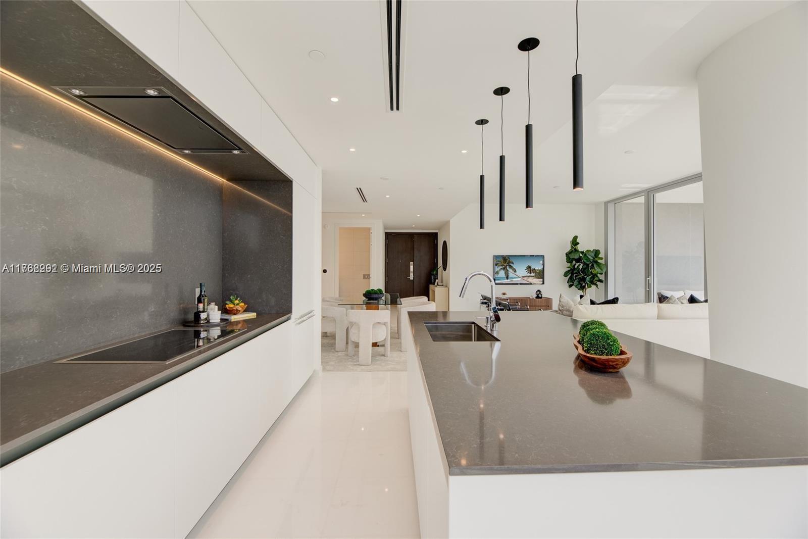 300 Biscayne Blvd Way #3707, Miami, Florida image 12