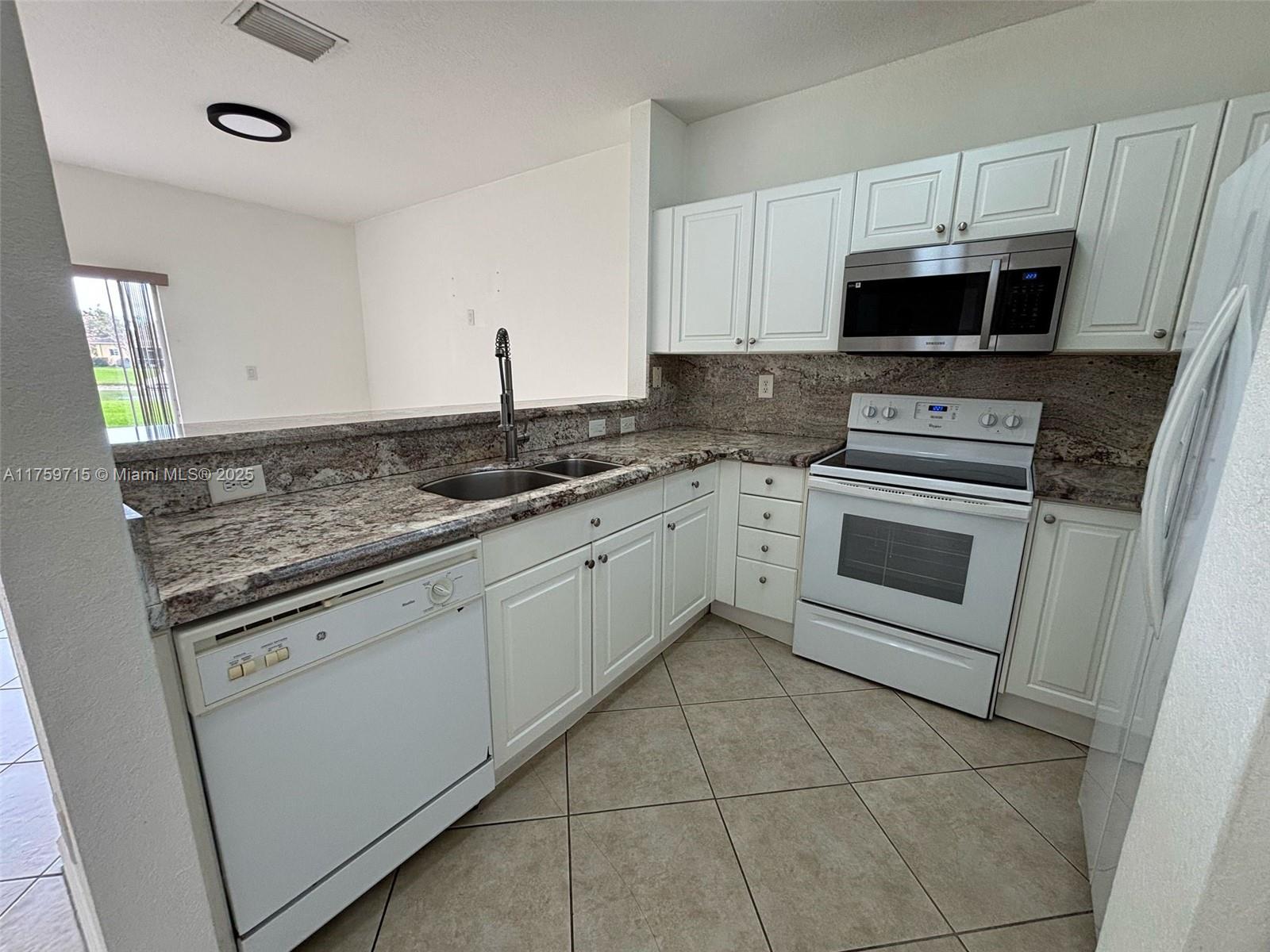 3350 NE 13th Cir Dr #101-21, Homestead, Florida image 9