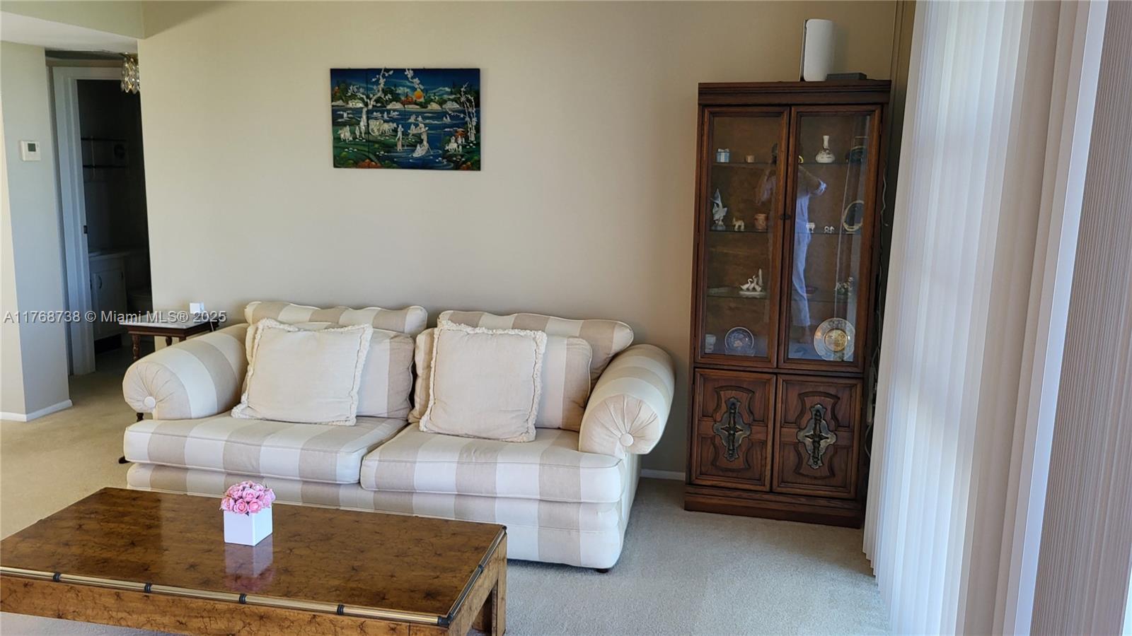 Listing Photo 12