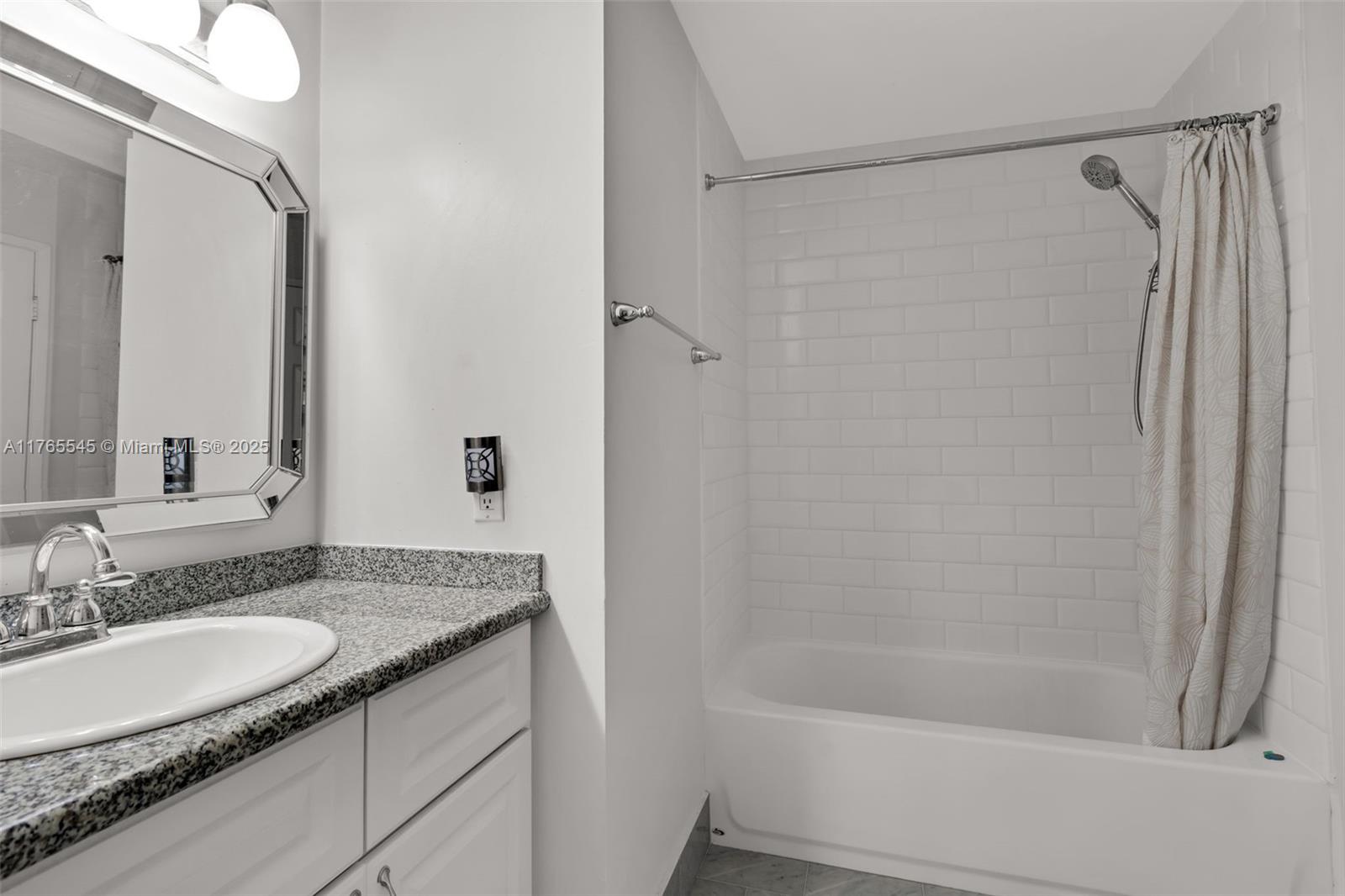 1652 N 14th Ter, Hollywood, Florida image 25