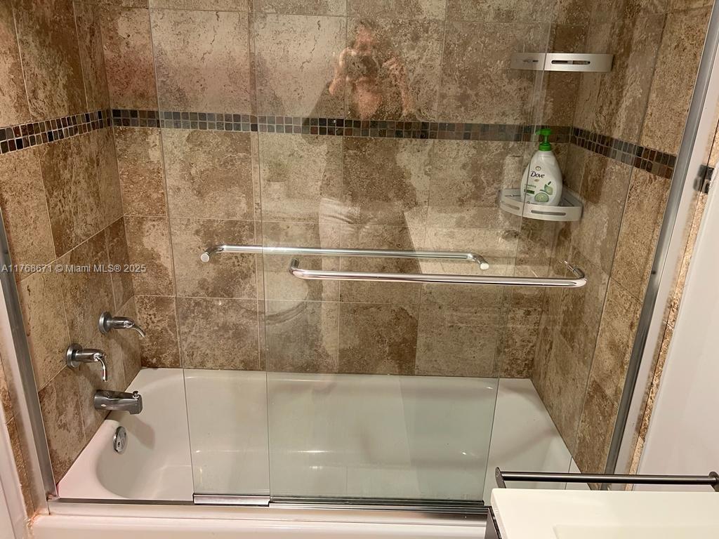 2750 NE 183rd St #1207, Aventura, Florida image 5