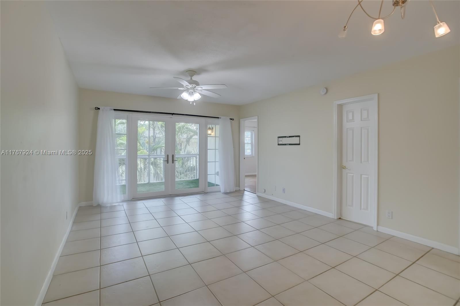 2424 SE 17th St #B215 For Sale A11767924, FL