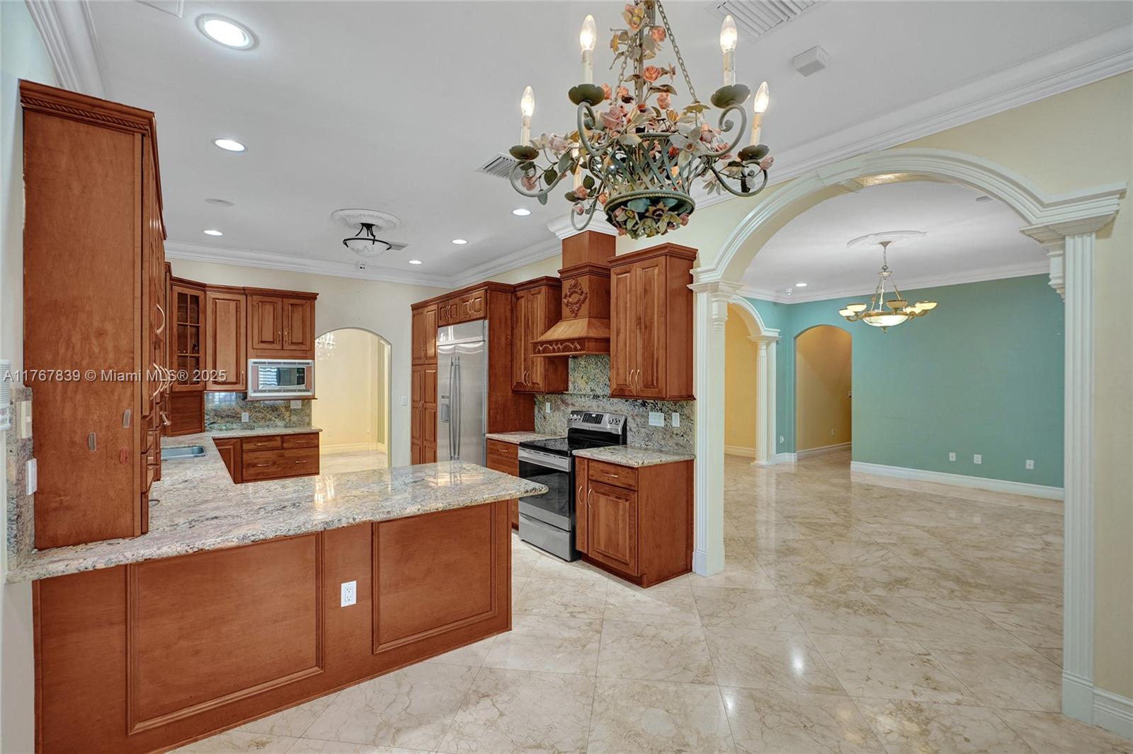 450 Esplanade Dr, Miami Springs, Florida image 20