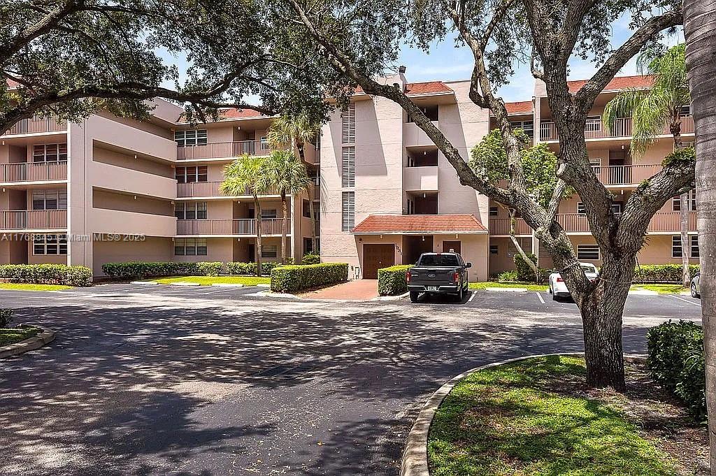 1931 Sabal Palm Dr #301, Davie, Florida image 16