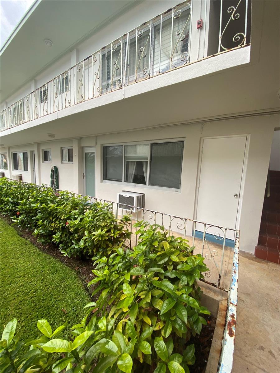 2250  Bay Dr #2 For Sale A11768705, FL