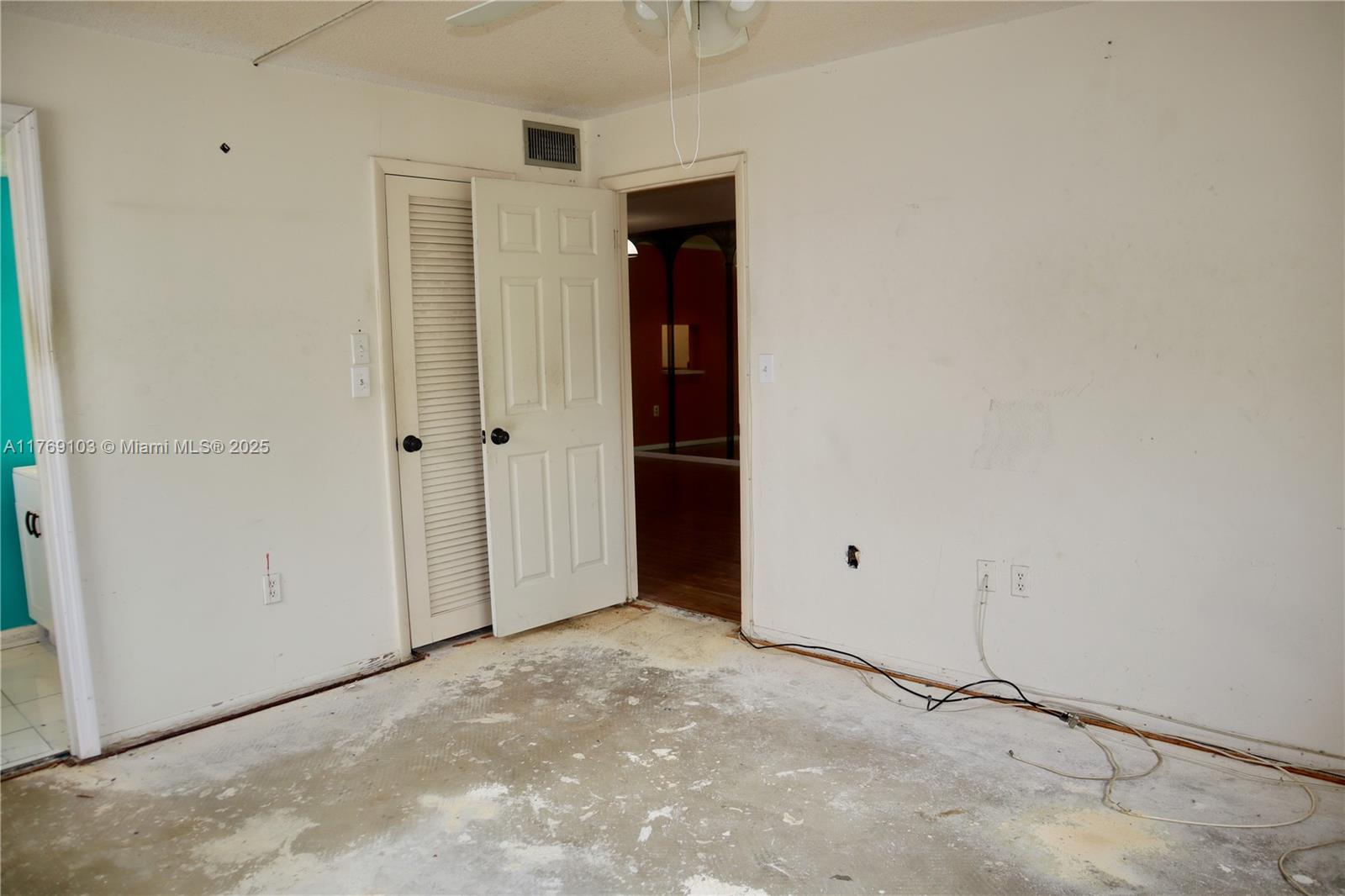 8300 Sunrise Lakes Blvd #212, Sunrise, Florida image 11