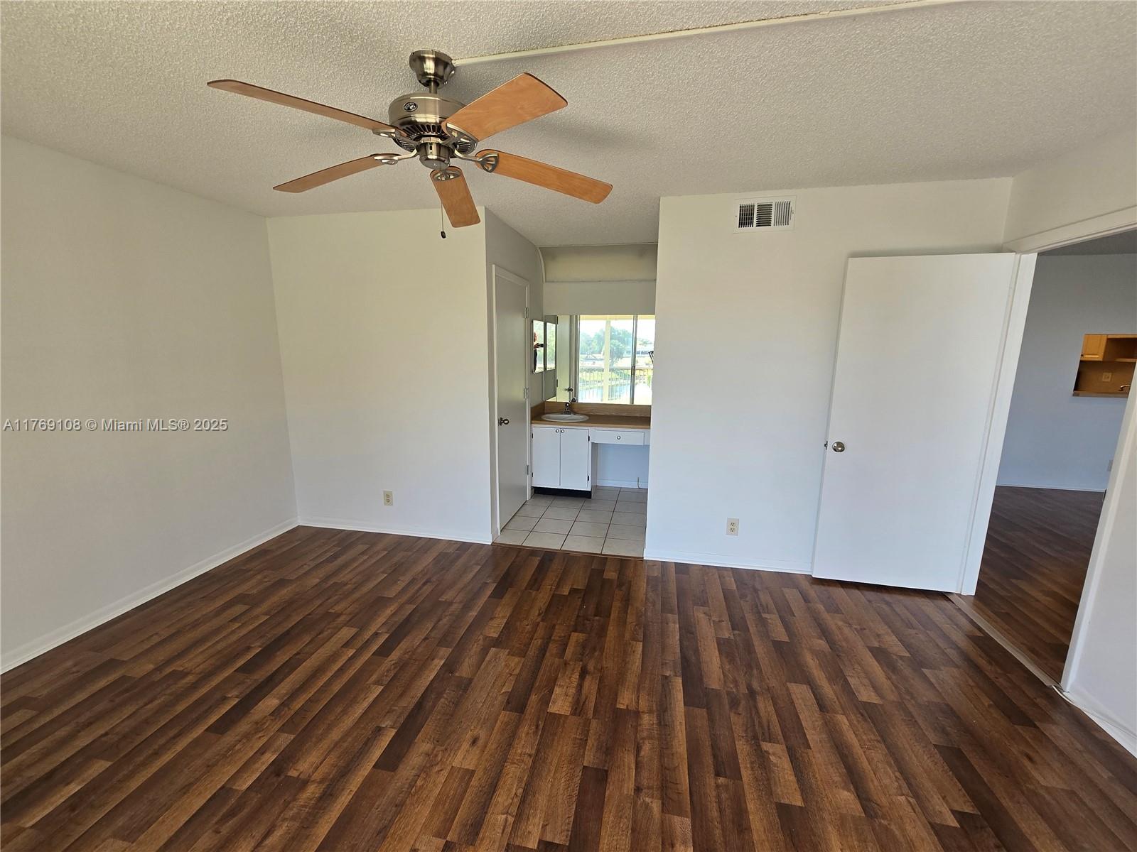 6890 Royal Palm Blvd #211H, Margate, Florida image 10