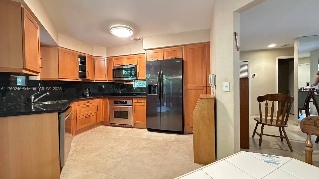 3308 Old Oak Ln #1003, Hollywood, Florida image 11