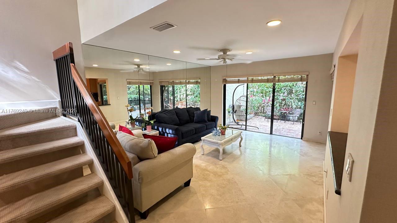 3308 Old Oak Ln #1003, Hollywood, Florida image 26