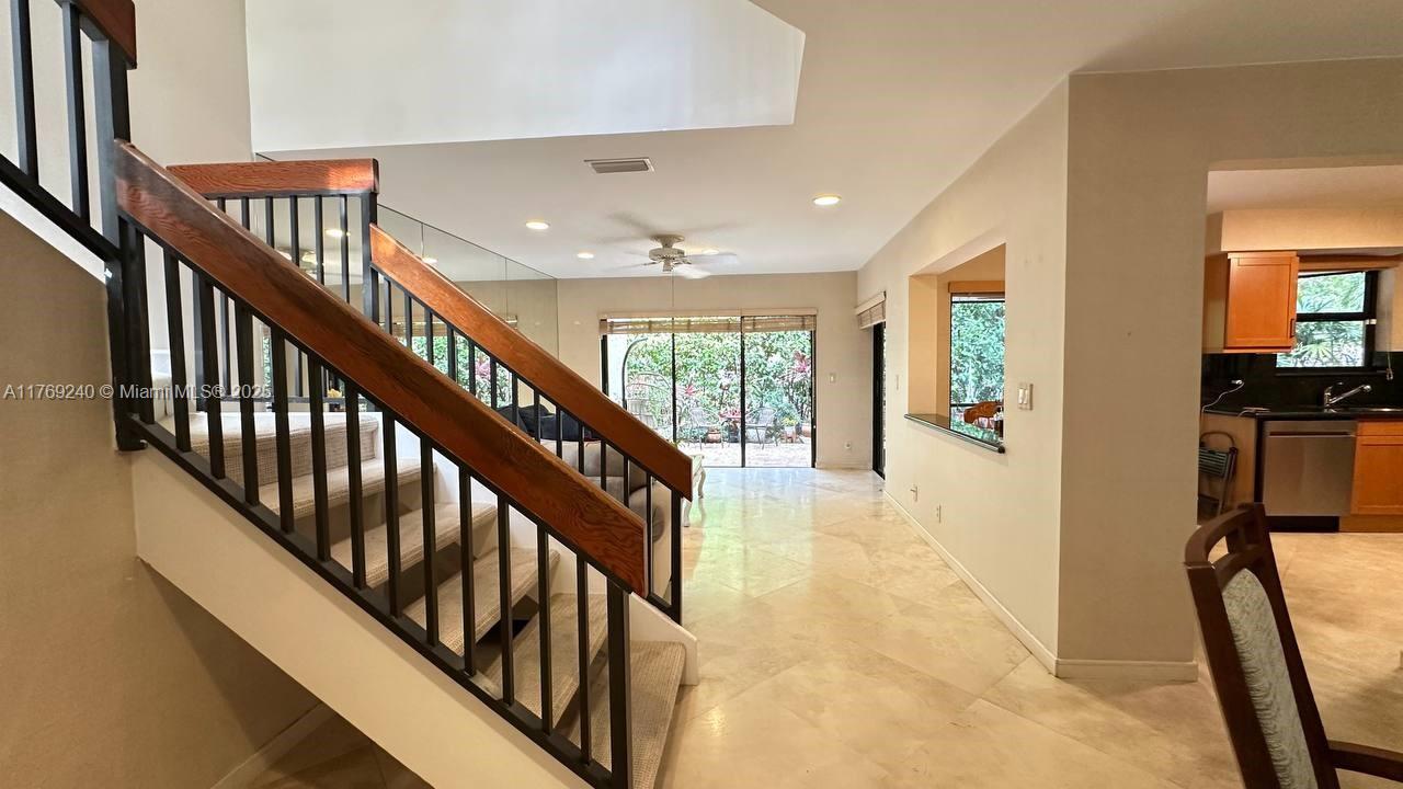 3308 Old Oak Ln #1003, Hollywood, Florida image 27