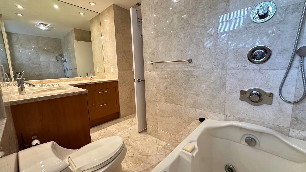 3308 Old Oak Ln #1003, Hollywood, Florida image 34