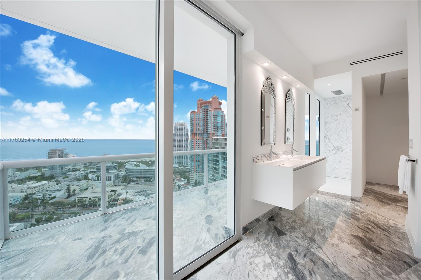 1000 S Pointe Dr #PH-2804, Miami Beach, Florida image 8