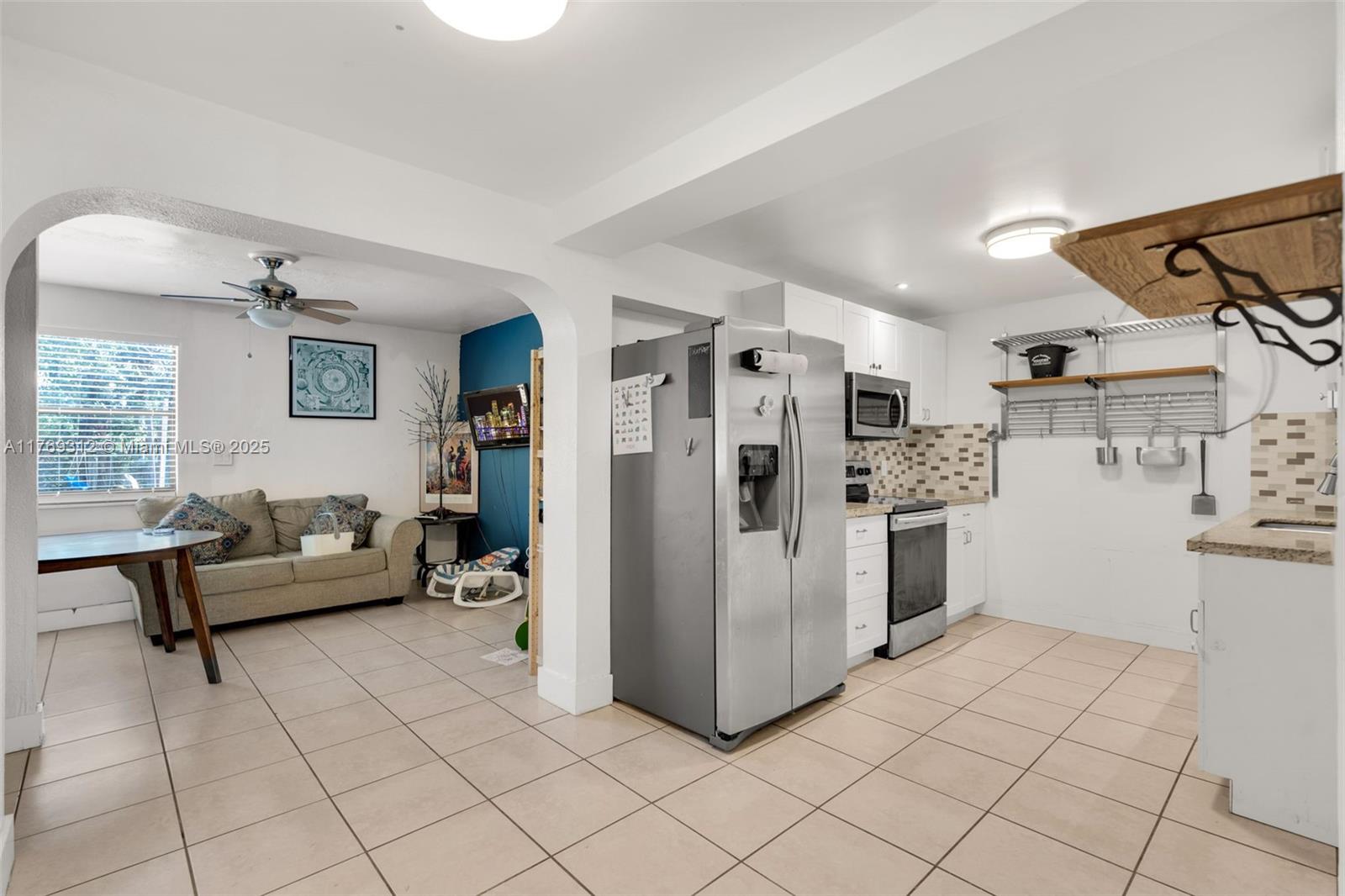 5844 Garfield St, Hollywood, Florida image 11