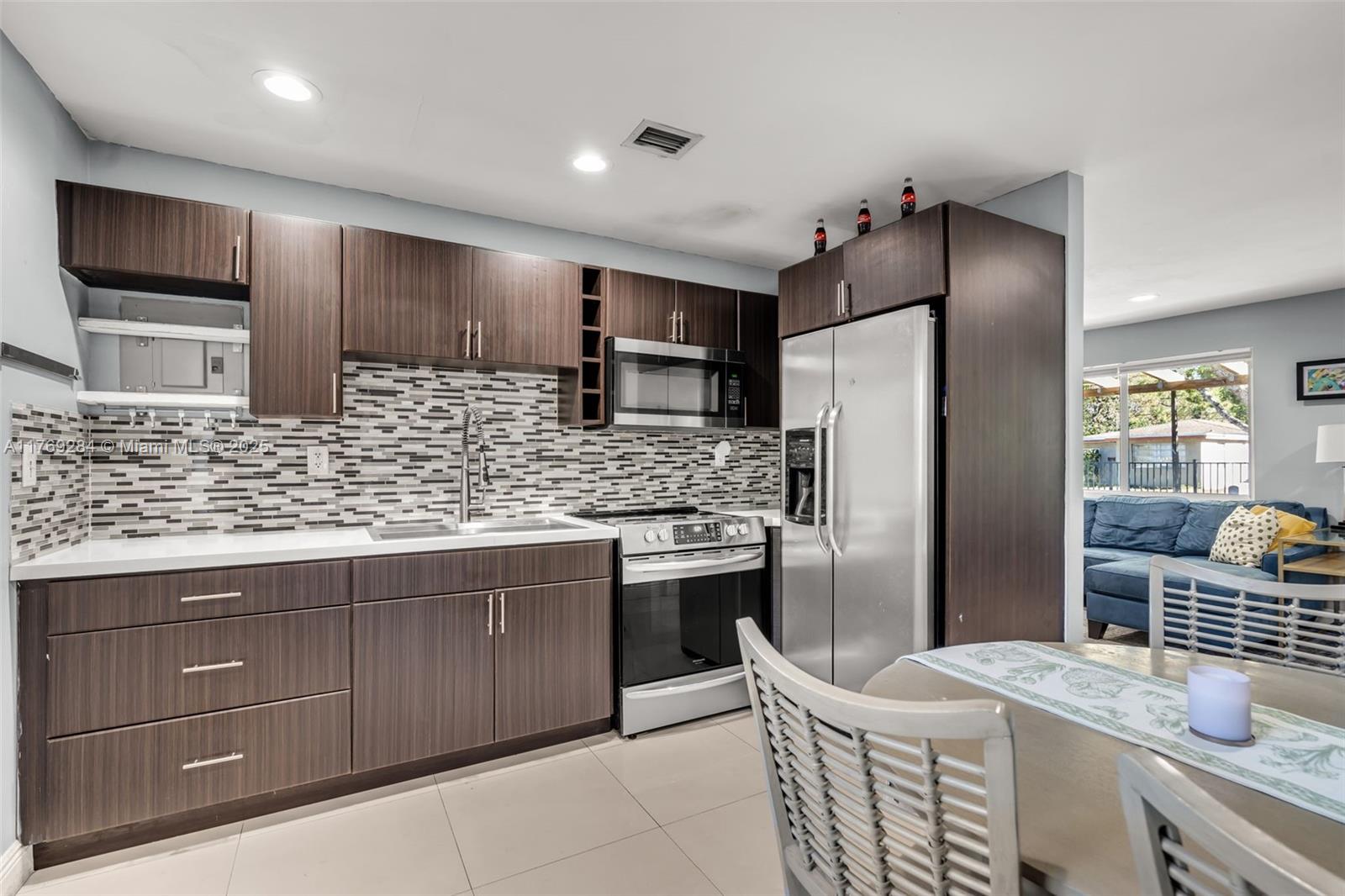 125 NW 127th St, North Miami, Florida image 9