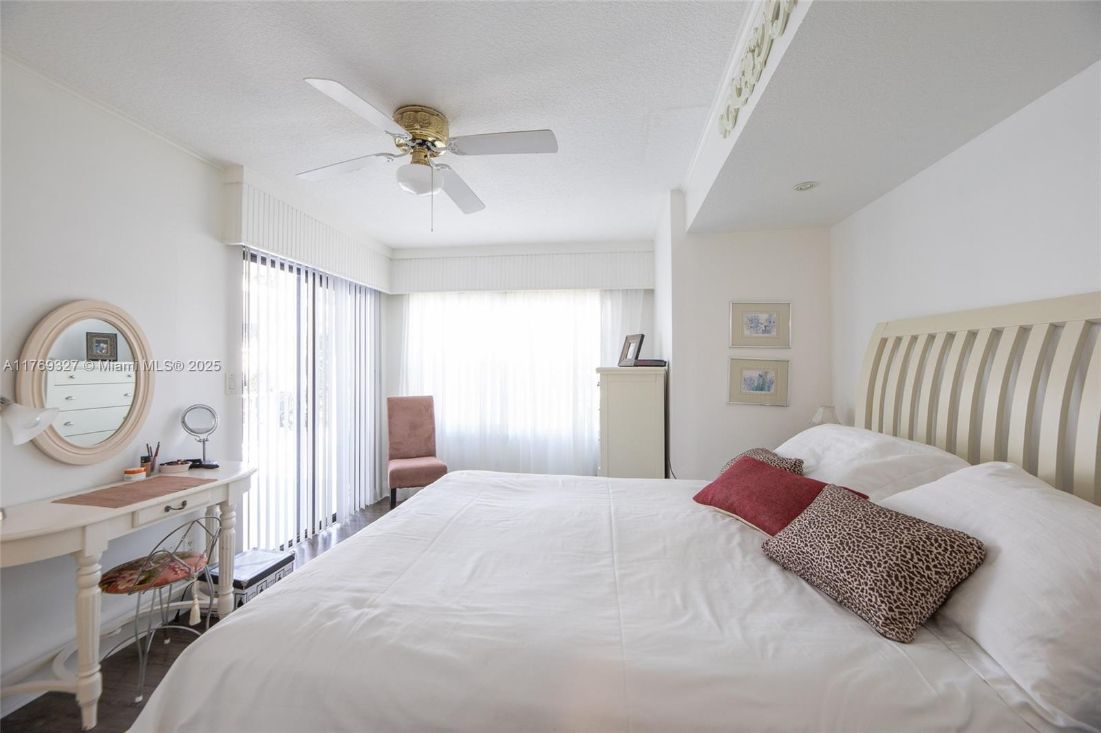 112 Lake Shore Dr, Pembroke Park, Florida image 26