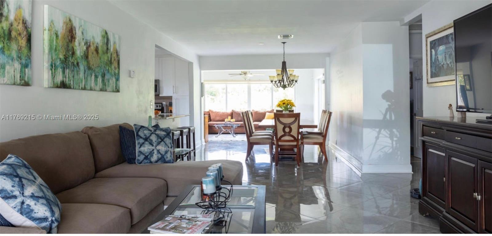 2703 Madison St, Hollywood, Florida image 2
