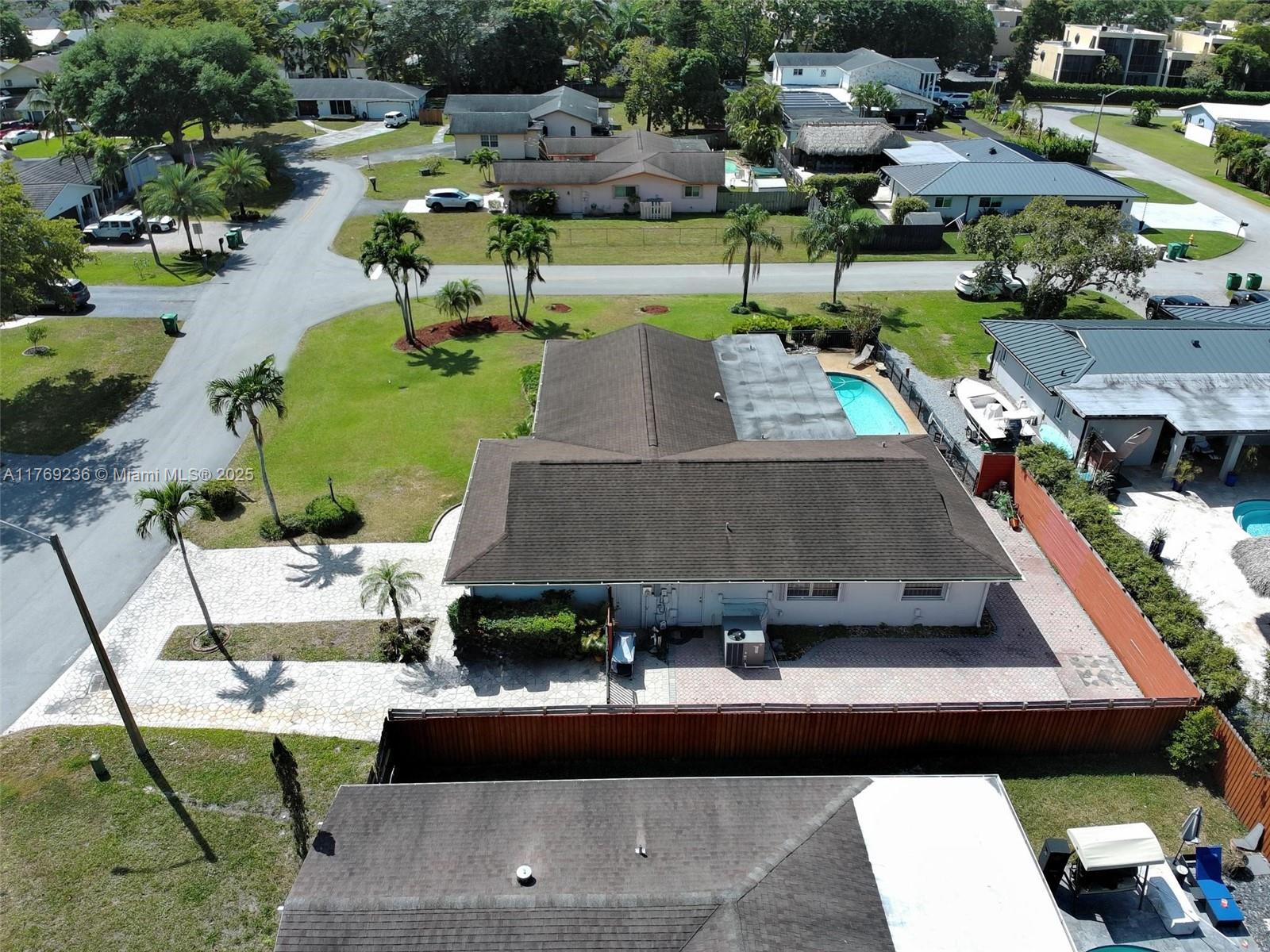 2525 SW 86th Ave, Davie, Florida image 41