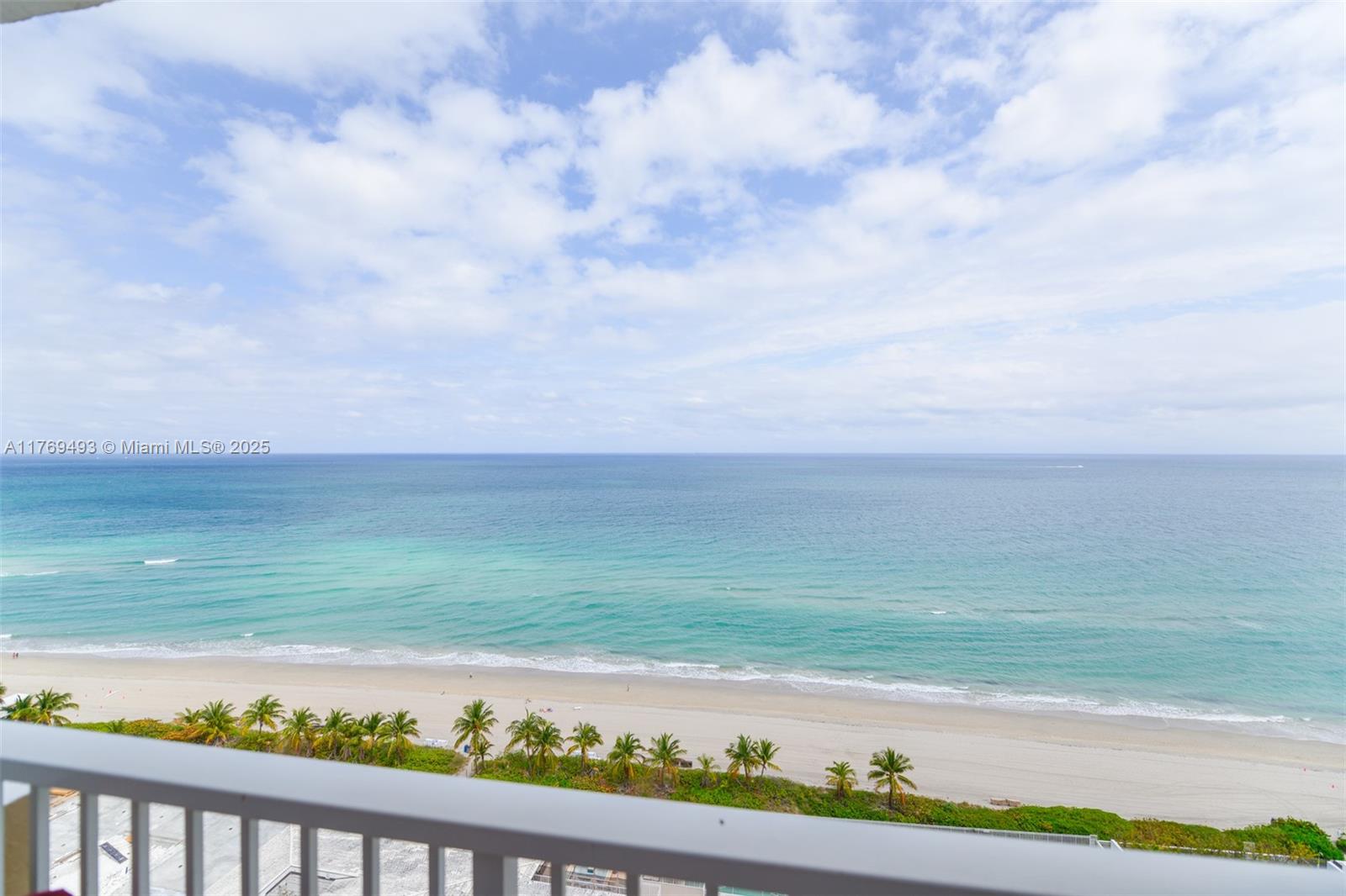 Condo for Sale in Hallandale Beach, FL
