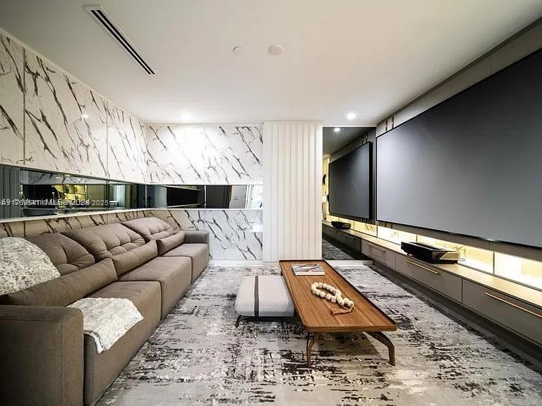 851 NE 1st Ave #4811, Miami FL 33132