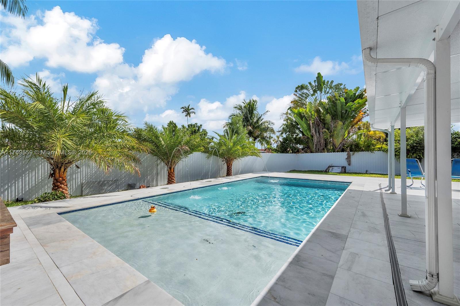 11431 SW 48th St  For Sale A11769559, FL
