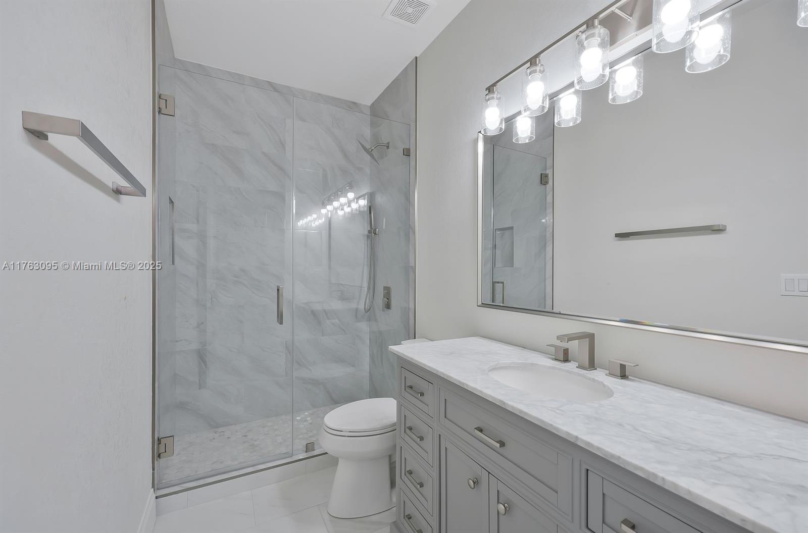 630 Lalique #506, Naples, Florida image 17