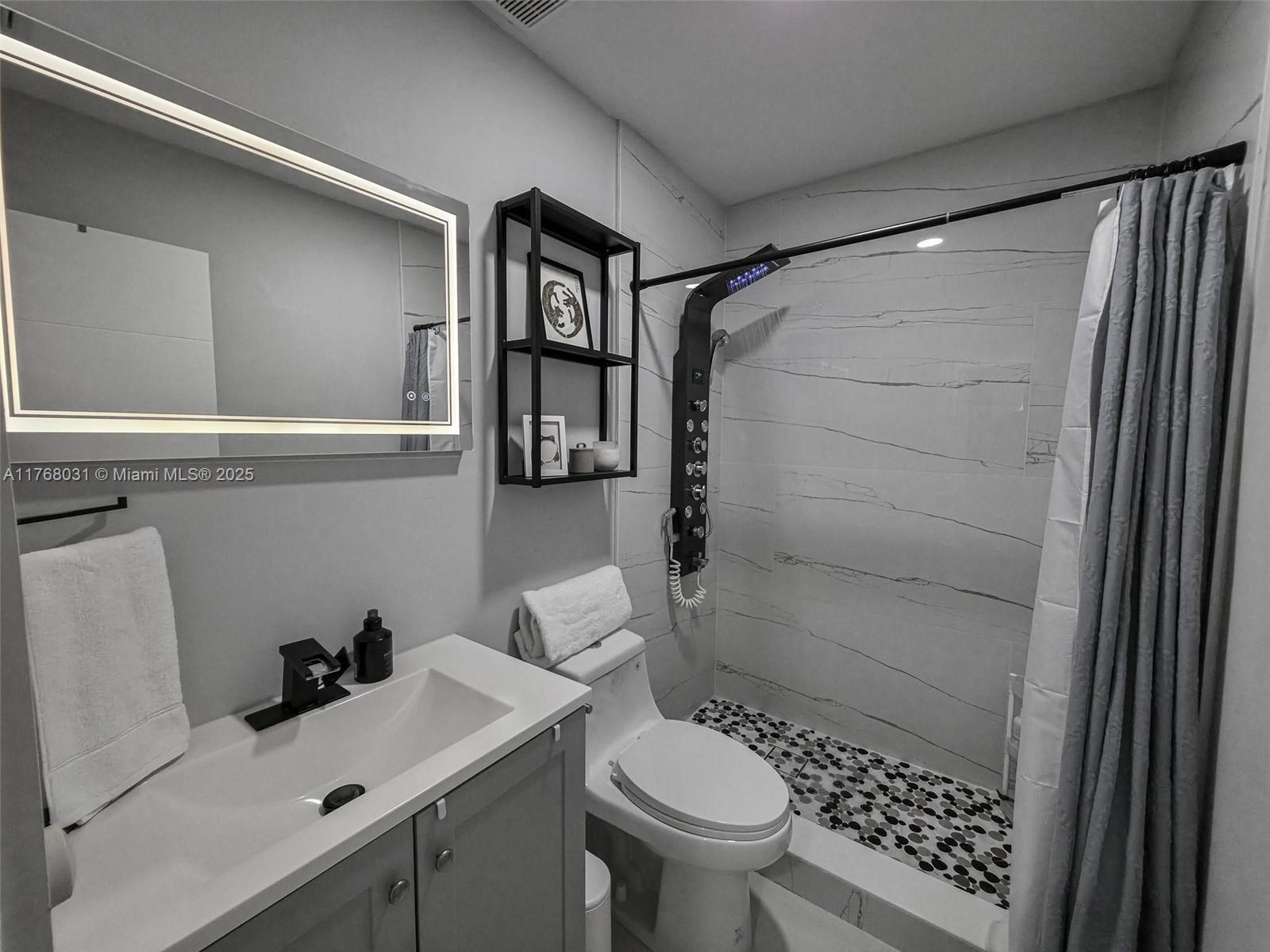 2001 N 31st Rd, Hollywood, Florida image 22